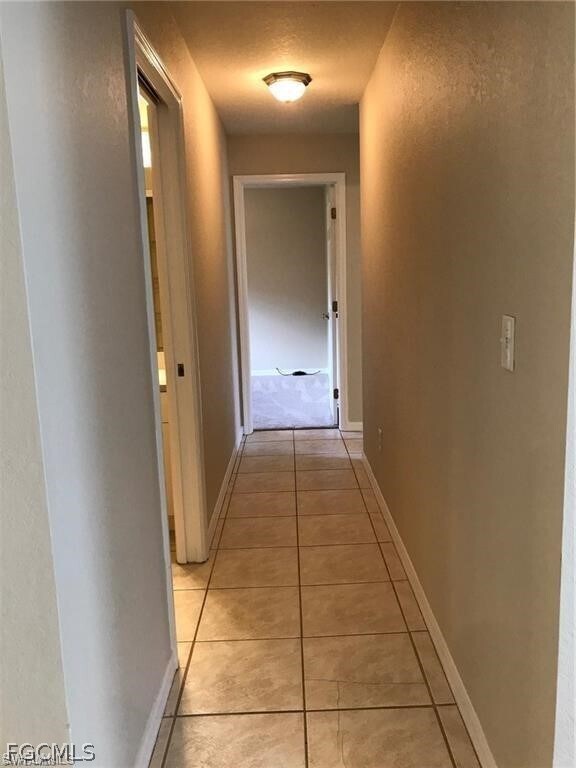 Building Photo - 1139 SW 43rd St