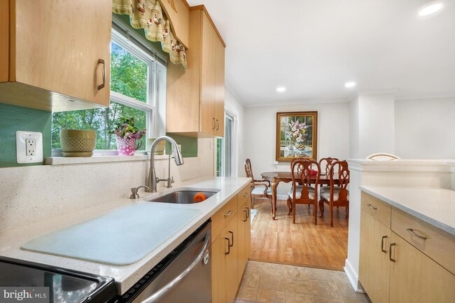 Building Photo - 12911 Walnut View Ct