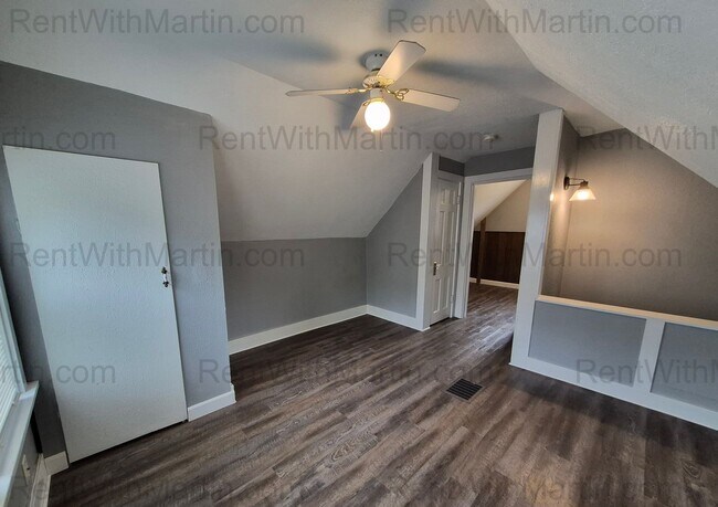 Building Photo - 1212 Forest Ave