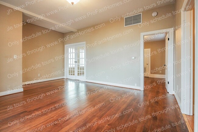 Building Photo - 520 6th St