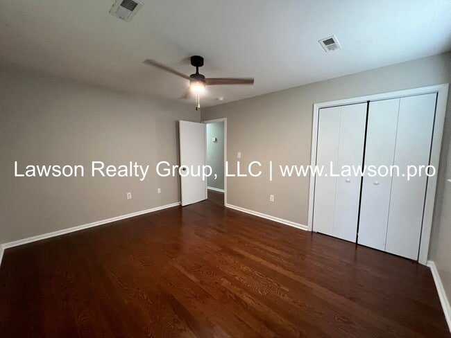 Building Photo - Five Bedroom, Updated Split Level in South...