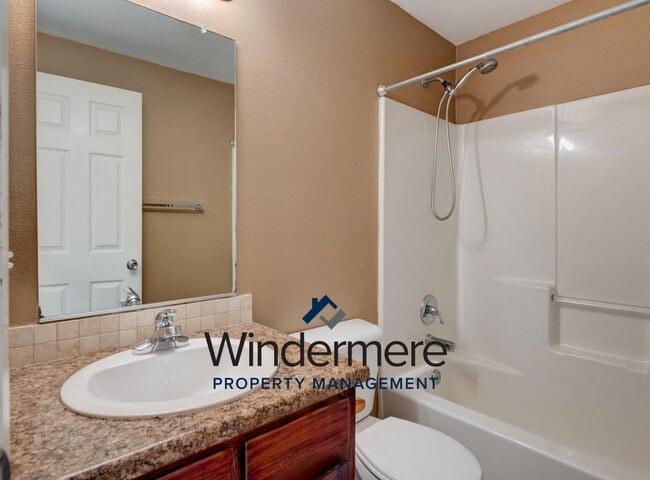 Building Photo - 3 Bedroom/2 Bath with garage home (Pet Neg...