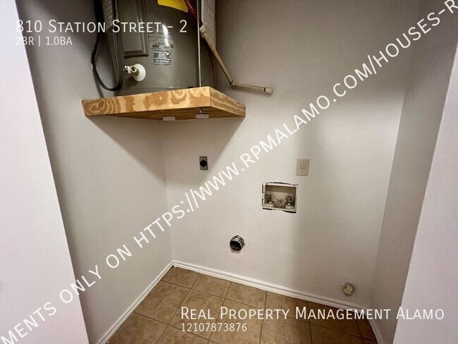 Building Photo - 810 Station St