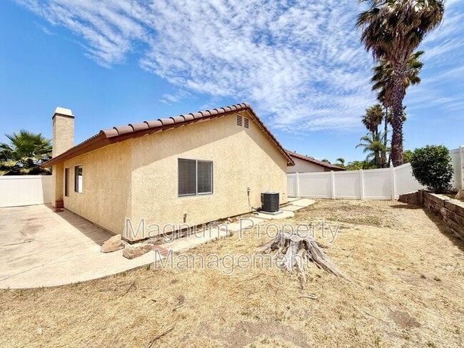Building Photo - 29677 Woodlands Ave