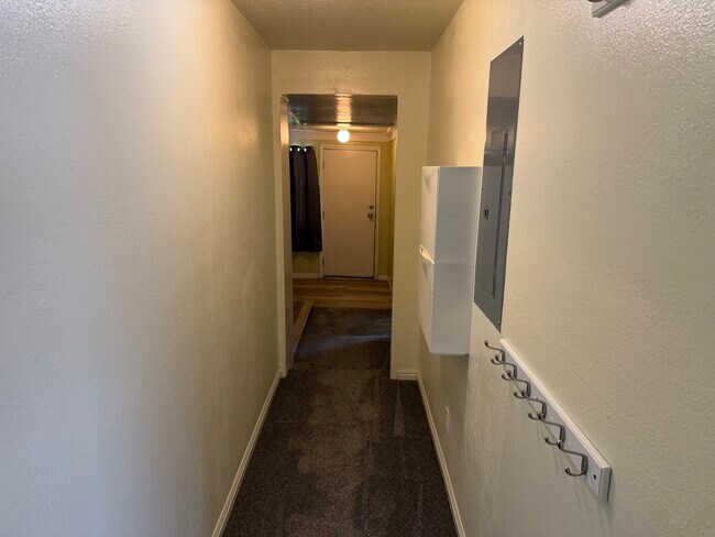 Building Photo - 810 N 700 E