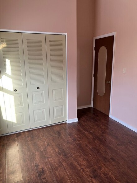 Building Photo - 1729 Prairie Cir