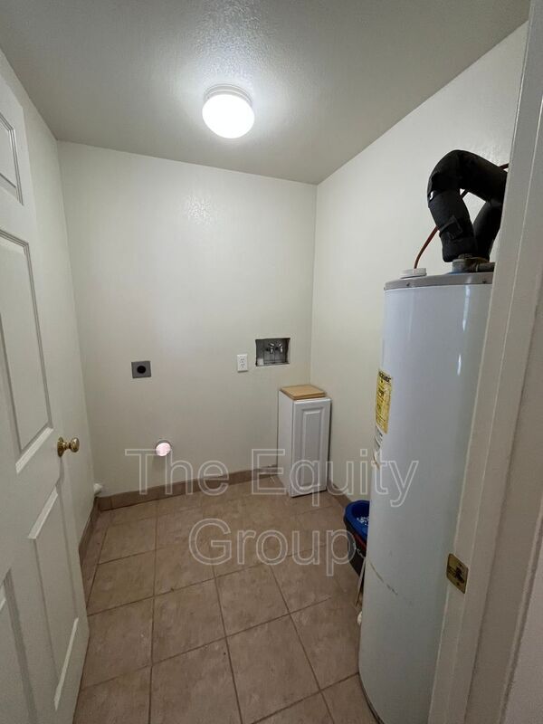 Building Photo - 12975 Houston Ave