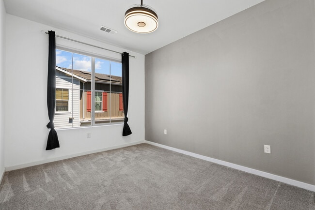 Building Photo - 105 Red Brick Dr