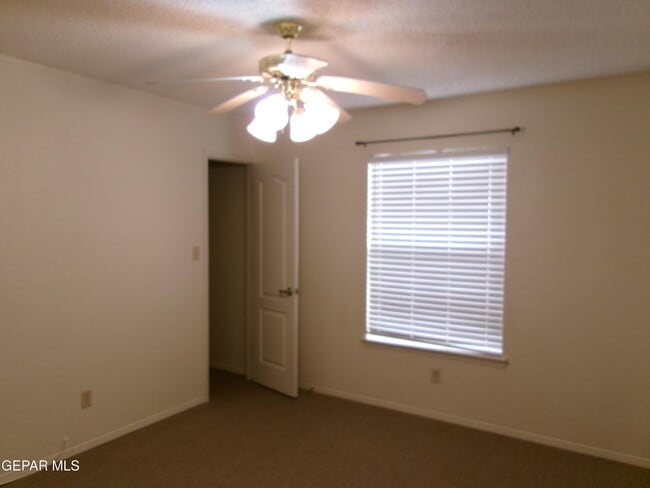 Building Photo - 7005 Black Ridge Dr