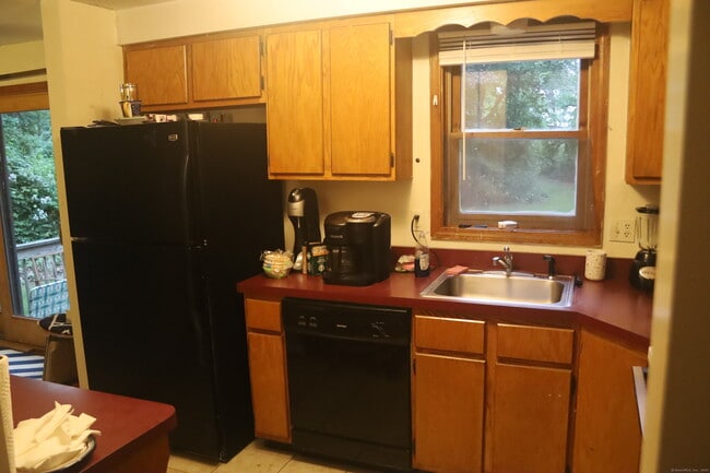Building Photo - 9A Cedarwood Ln