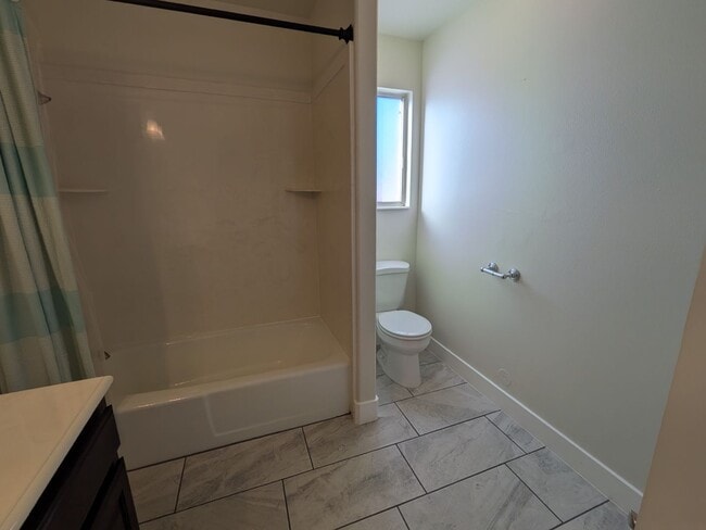 Building Photo - Easy Living! 3 Bedroom Home in St. George