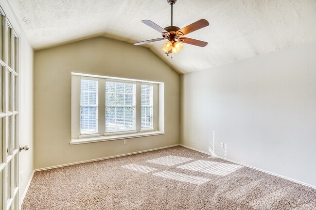 Building Photo - 2410 Hawthorne Brook Ln