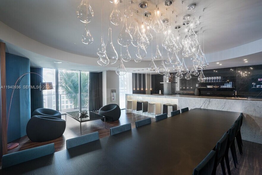 Building Photo - 68 SE 6th St