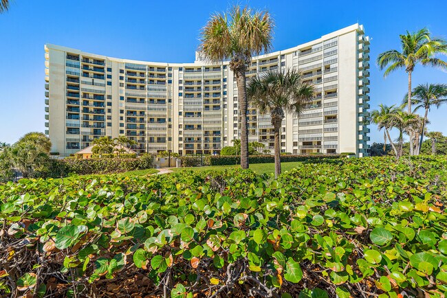 Building Photo - 400 Ocean Trail Way