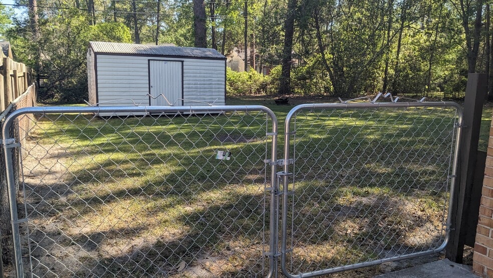 Building Photo - 123 Greene Dr