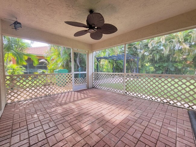 Building Photo - 5344 Edenwood Ln
