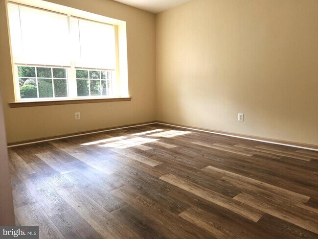 Building Photo - 21 Timberline Dr
