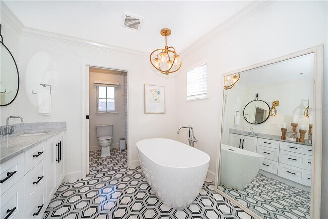 Building Photo - 2823 Wilford Ave