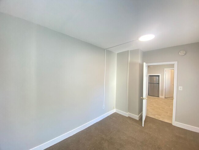 Building Photo - 7 Commercial St