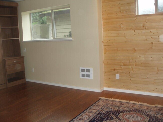 Building Photo - 5232 Sand Point Way NE