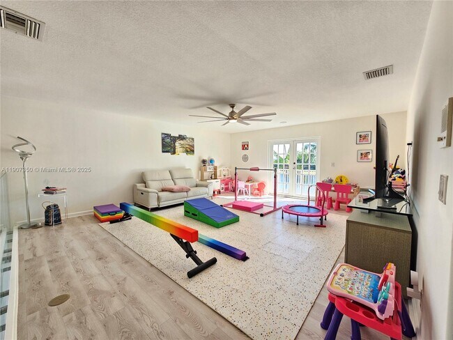 Building Photo - 17468 SW 36th St