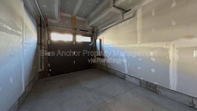 Building Photo - 59 Evans