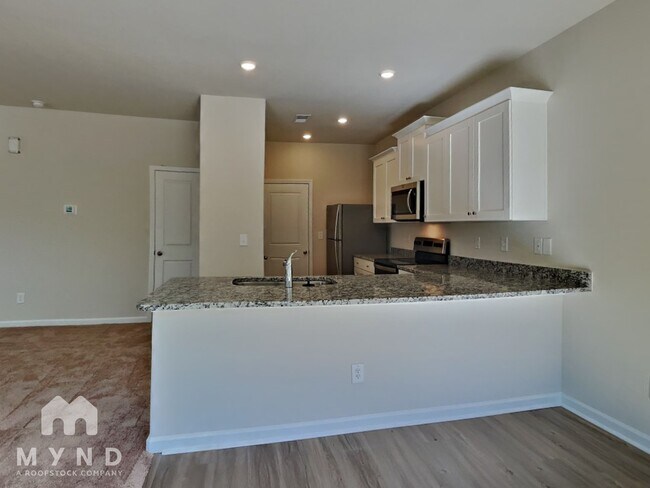 Building Photo - 168 Taverners Ln
