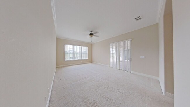 Building Photo - Beautiful 4-bedroom , 4 bathroom House wit...