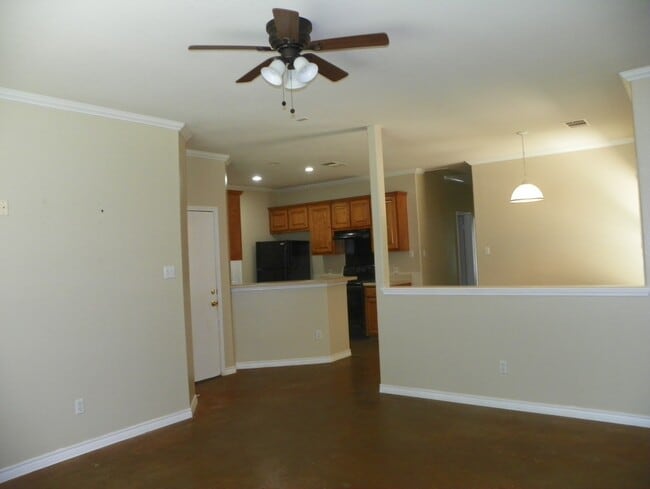 Building Photo - 2601 Cypress Ln