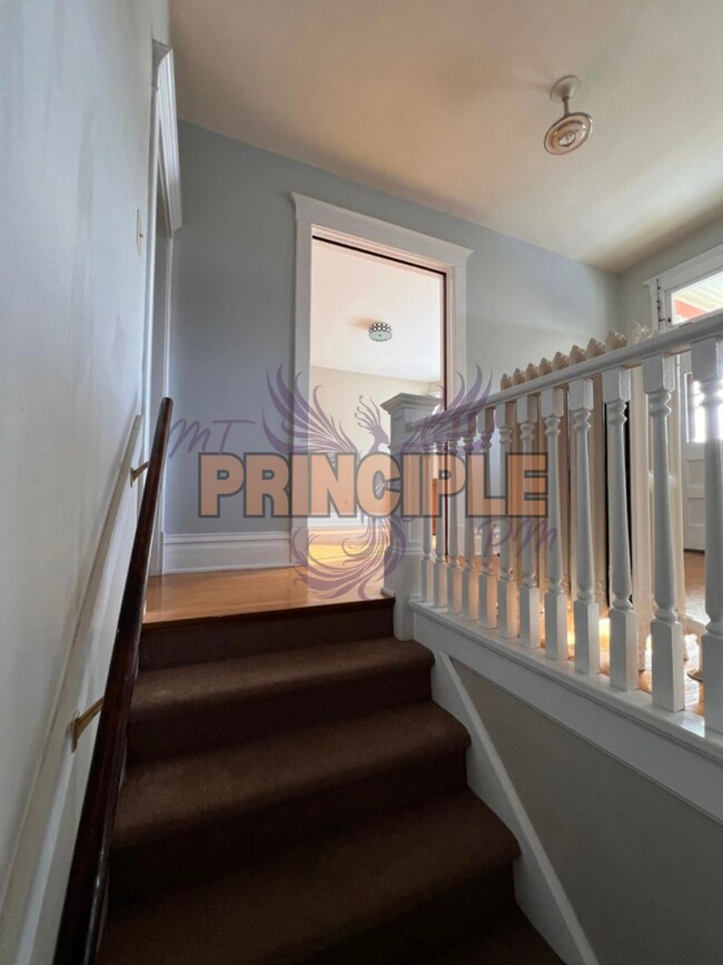 Building Photo - 805-807 W Galena St