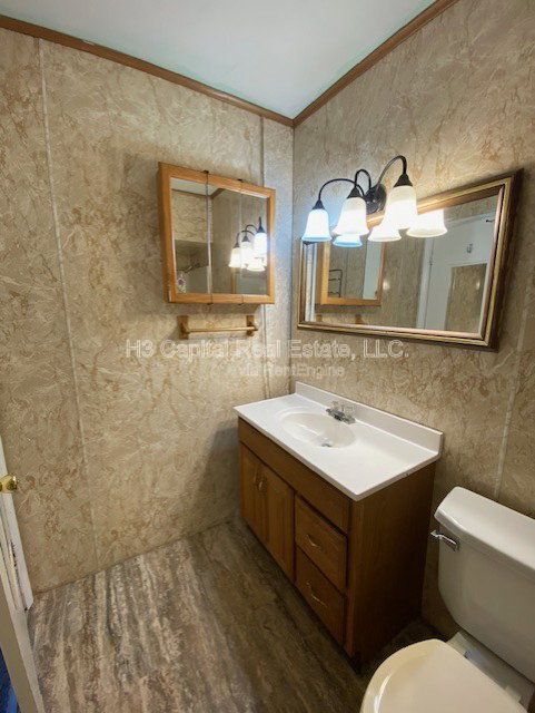 Building Photo - 2349 Clark Ave