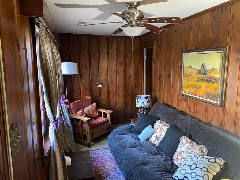 Building Photo - 1149 Pen Park Rd