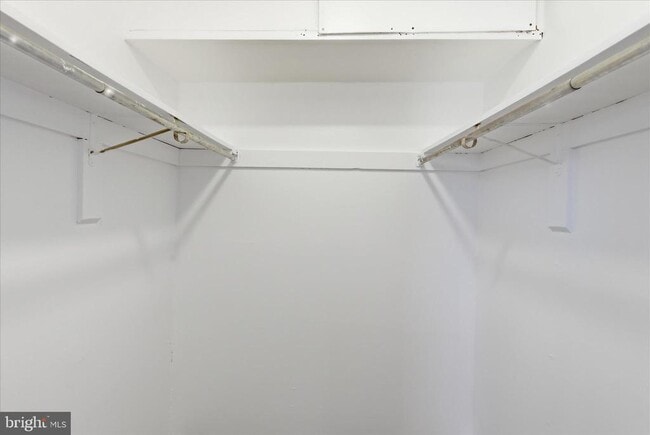 Building Photo - 3360 Huntley Sq Dr