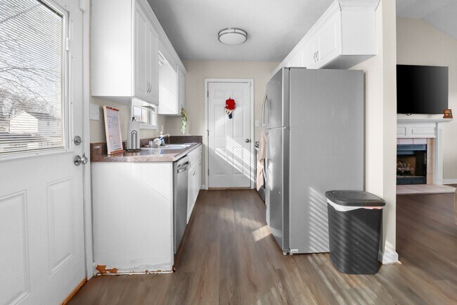 Building Photo - 3741 Cave Mill Ct