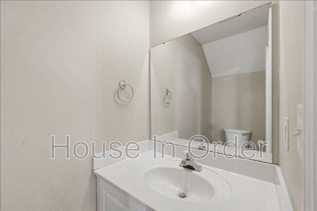 Building Photo - 48 Ridgestone Cir