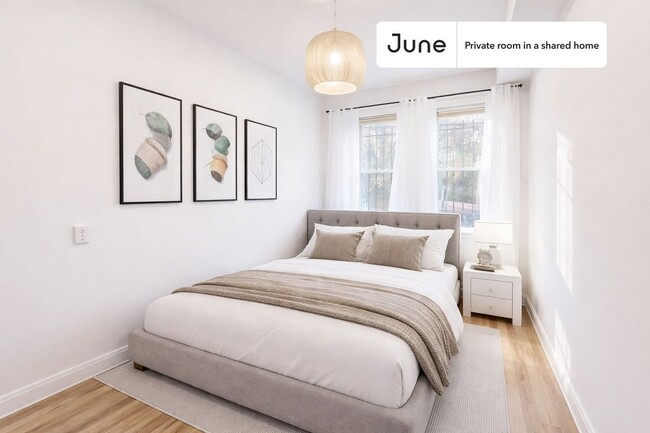 Building Photo - 529 42nd St NE