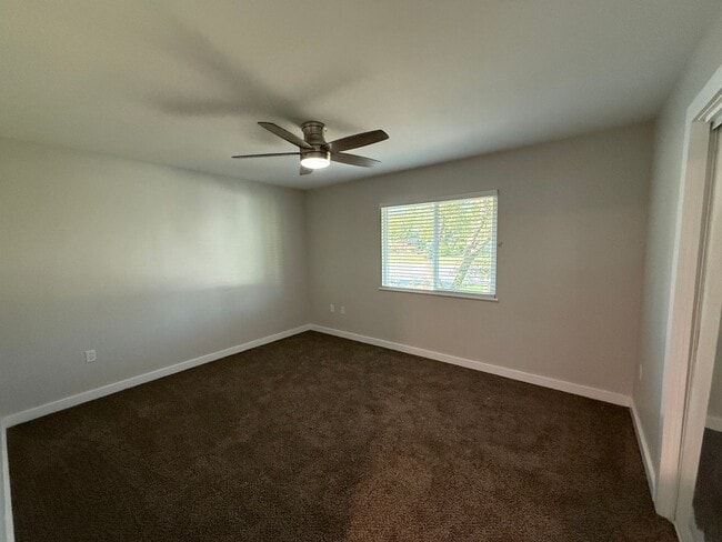 Building Photo - Bright & Beautiful Home in 55+ Community