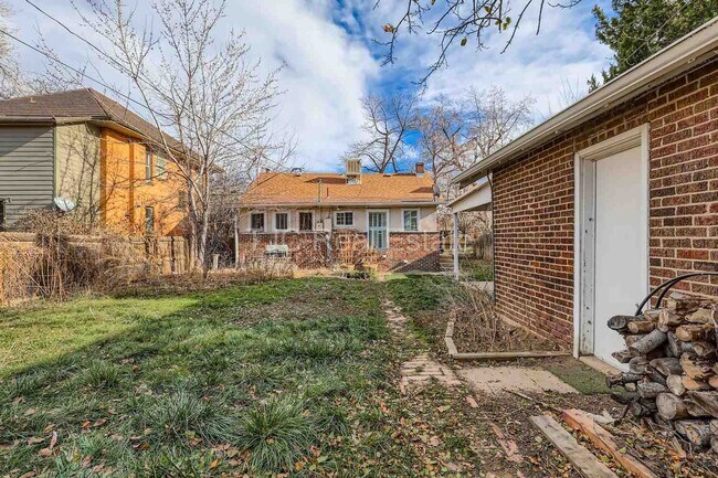 Building Photo - WAIVED APPLICATION FEES