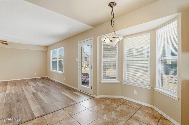 Building Photo - 10910 Acoma St