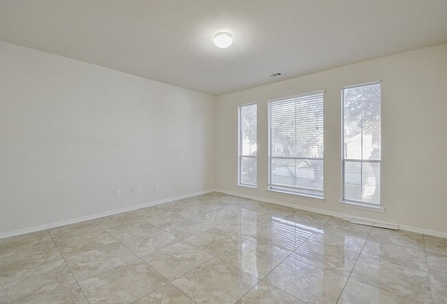 Building Photo - 6614 Halcyon Days Dr