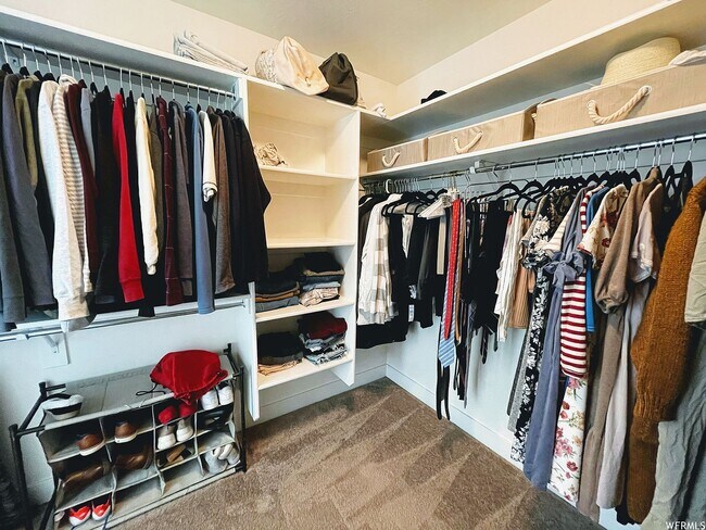 Building Photo - 616 W 4050 N