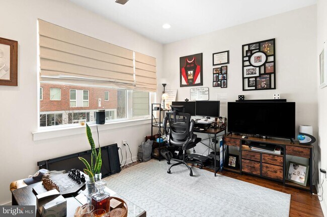 Building Photo - 1638 N 5th St