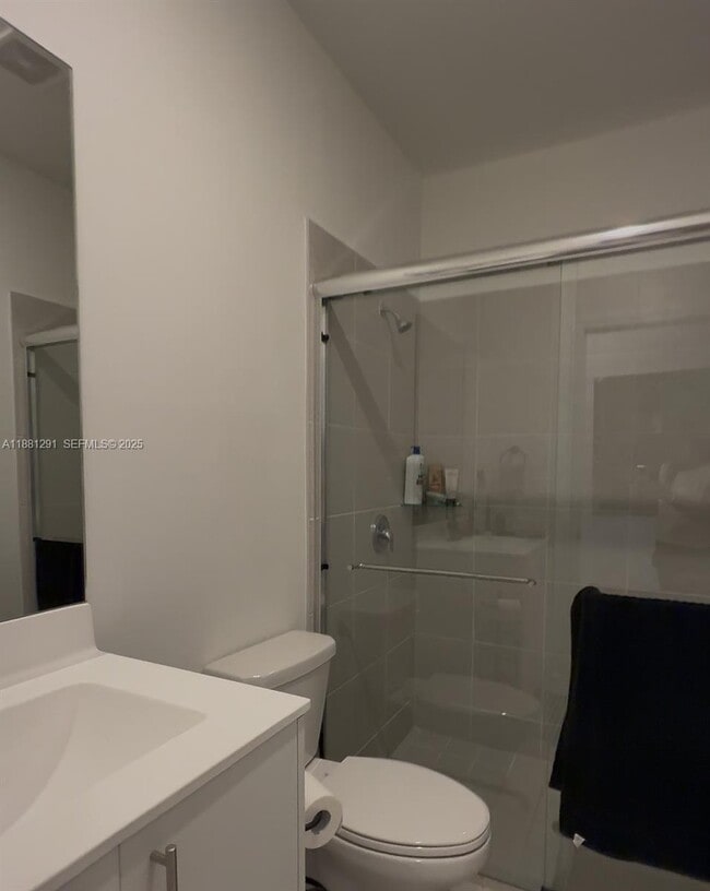 Building Photo - 2415 SE 23rd Rd