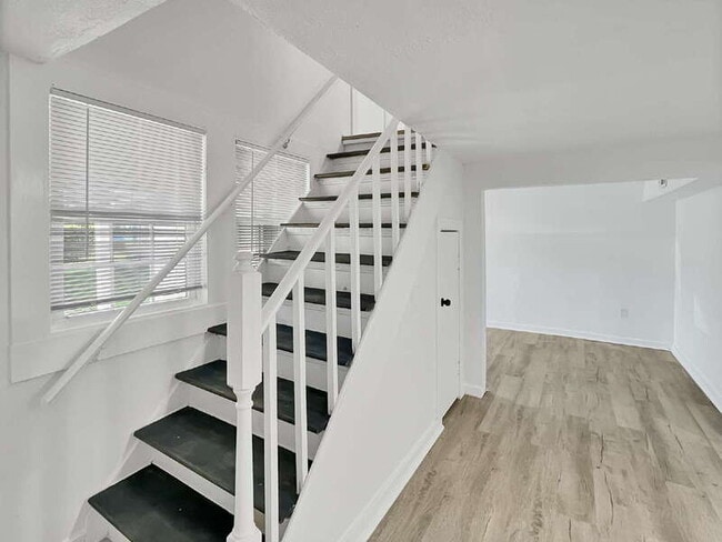 Building Photo - 2006 Texas Ave