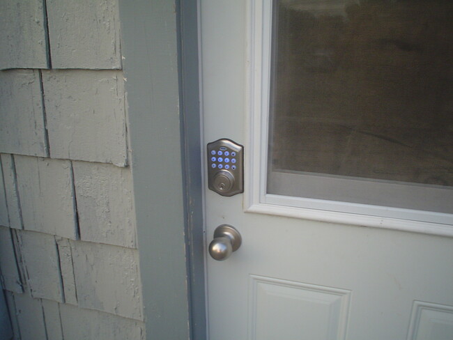 Entry keypad. Must enter through this back door. - 714 Main St