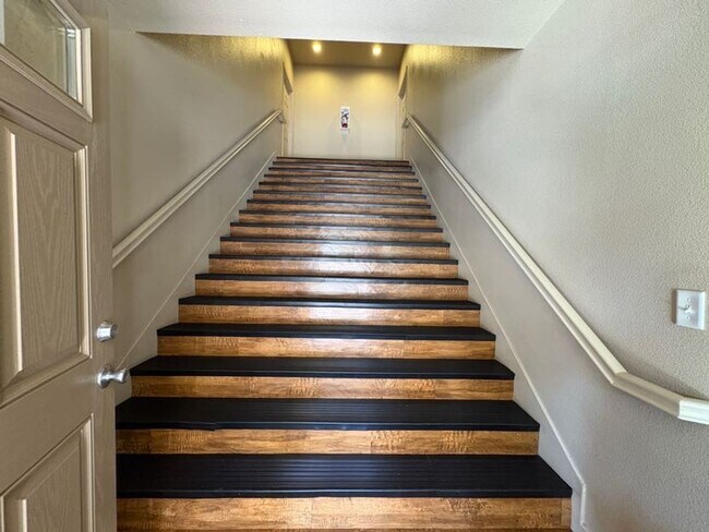 Building Photo - Remodeled Two Bedroom Quadplex Unit