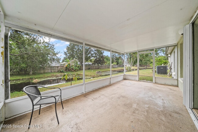 Building Photo - 2918 Pebble Creek St