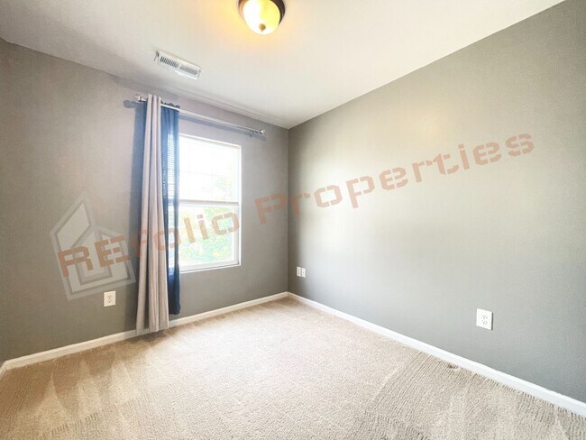 Building Photo - 1304 Cozart St