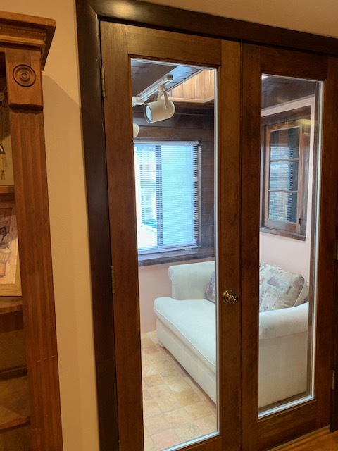 Adorable sunroom off of the living room - 412 Carlisle Blvd NE