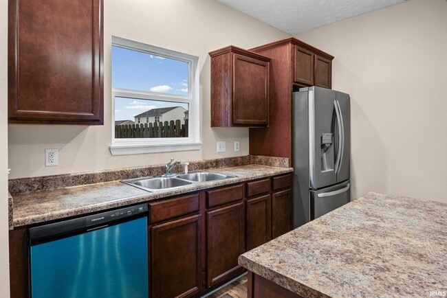 Building Photo - 2867 Katmai Ct